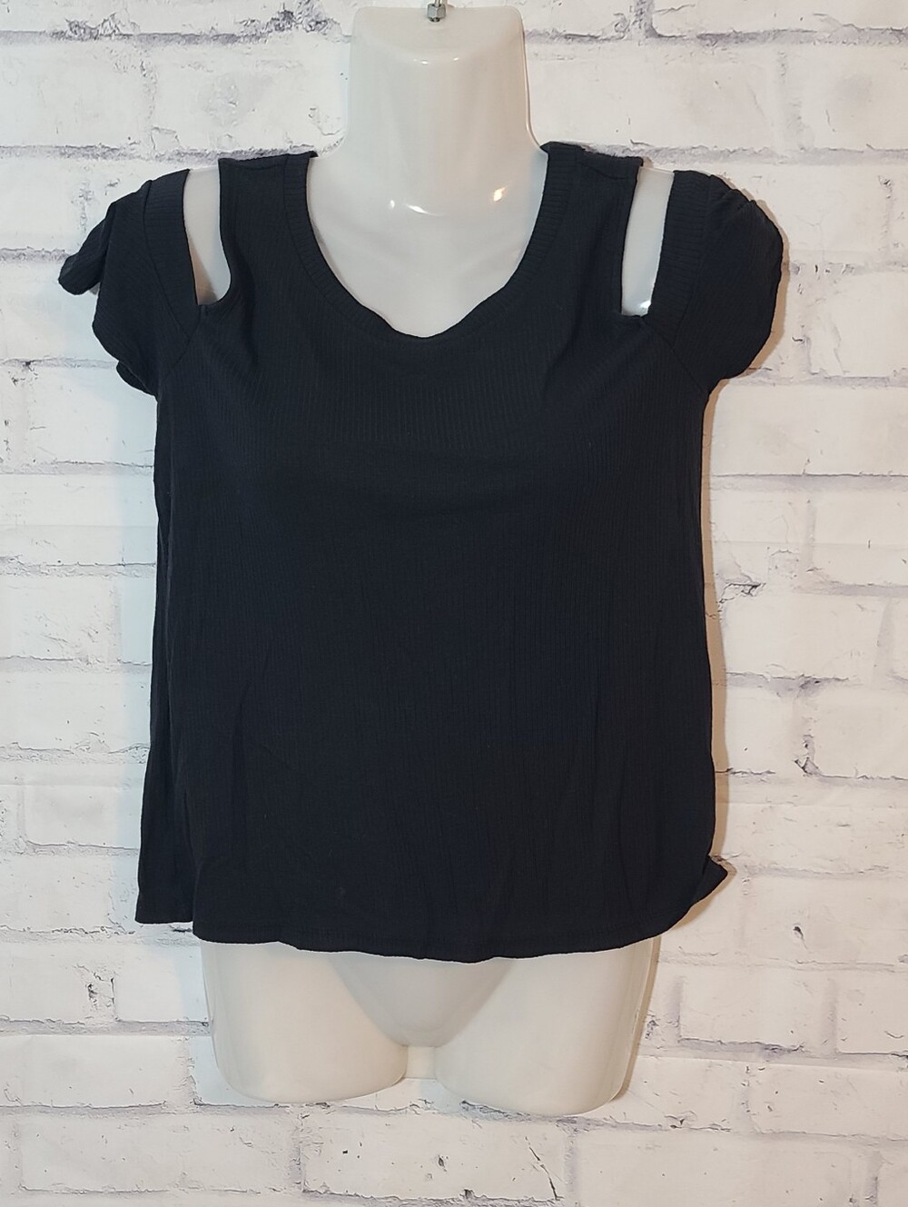 American Eagle Black Soft & Sexy Rib V-Neck Cold Shoulder Tee M